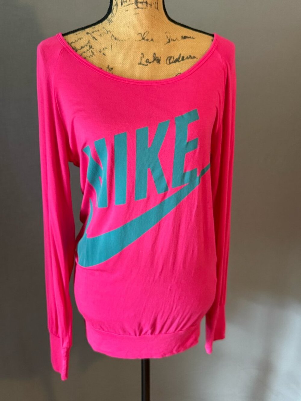 Nike long sleeved athletic tee